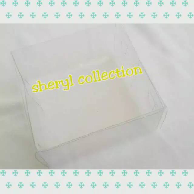 Kotak mika untuk sepatu rajut bayi