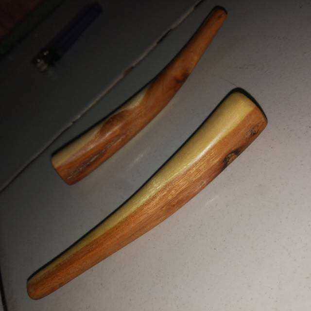 Gumbeng atau pipa rokok kayu prikancu