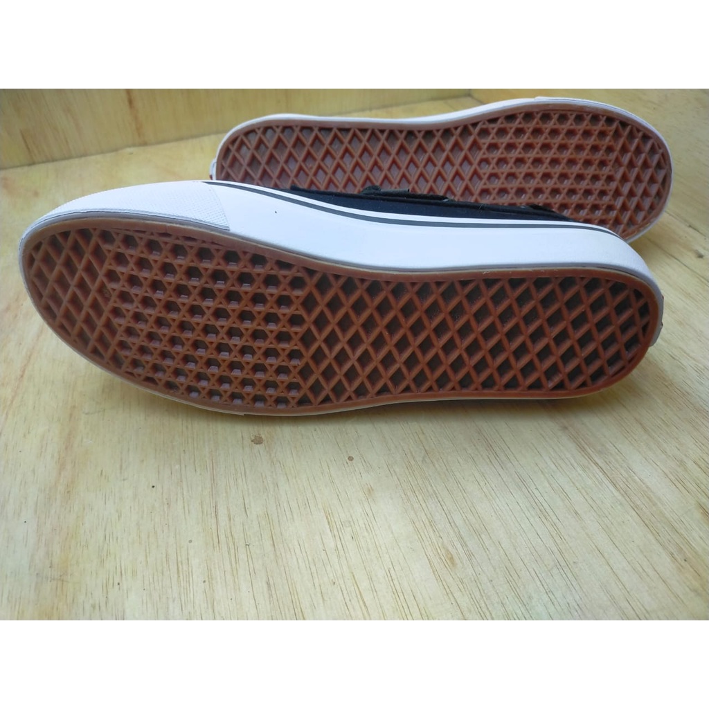 Sepatu Vans Zapato Premium Quality (Unisex) Size 36-43