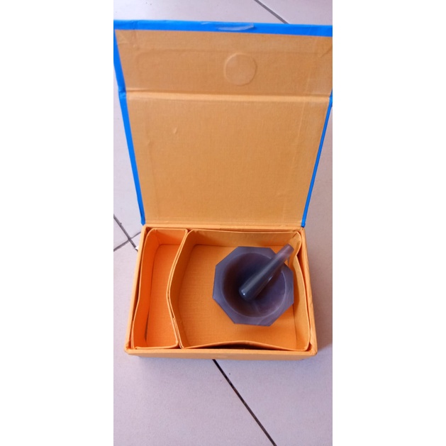 AGATE MORTAR AND PESTLE 50mm