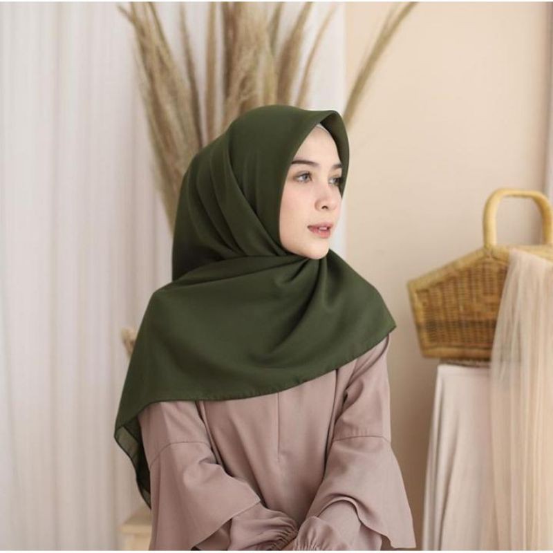 KERUDUNG SEGIEMPAT BELLA SQUARE /HIJAB SEGIEMPAT
