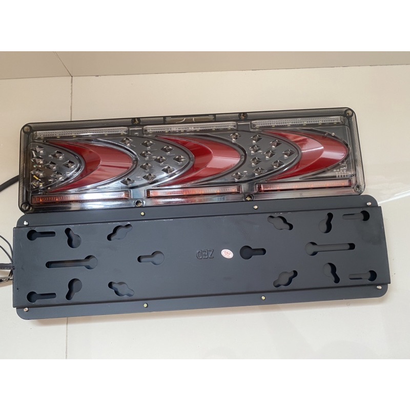 Stop Lamp Lampu Belakang Truk 24 Volt Model Sabit