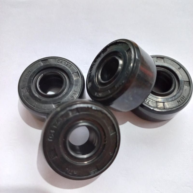 Oil Seal Shock Belakang Tabung Matic Bebek (Moped) YSS 12,5 31,5 15 mm (Sil Oli Sok Shockbreaker)