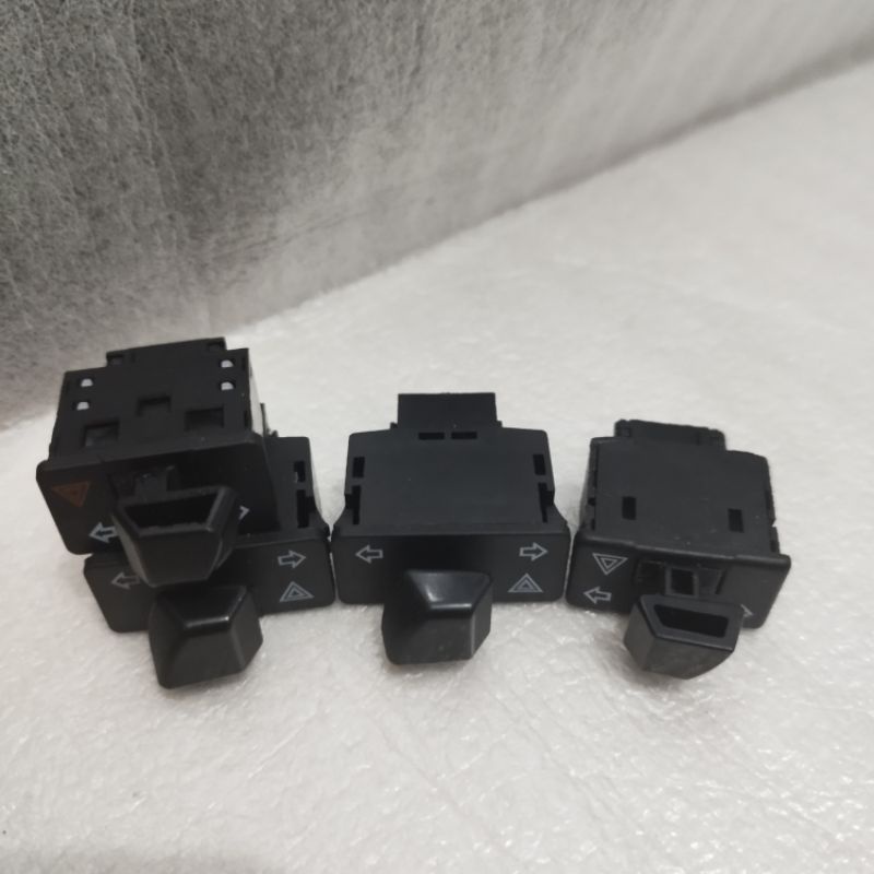 Saklar Sen Plus Hazard 30mm 34mm trapesium
