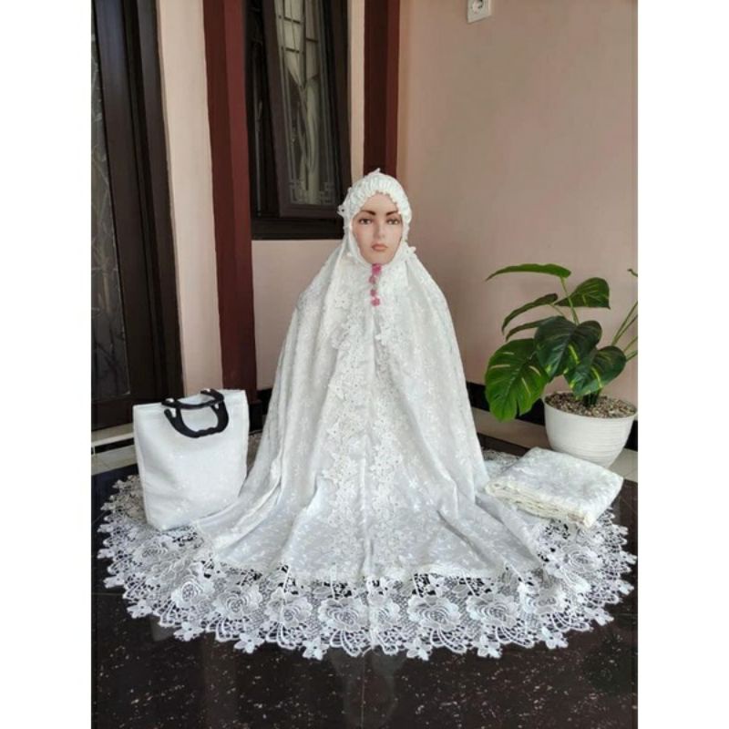 mukena sutra prada