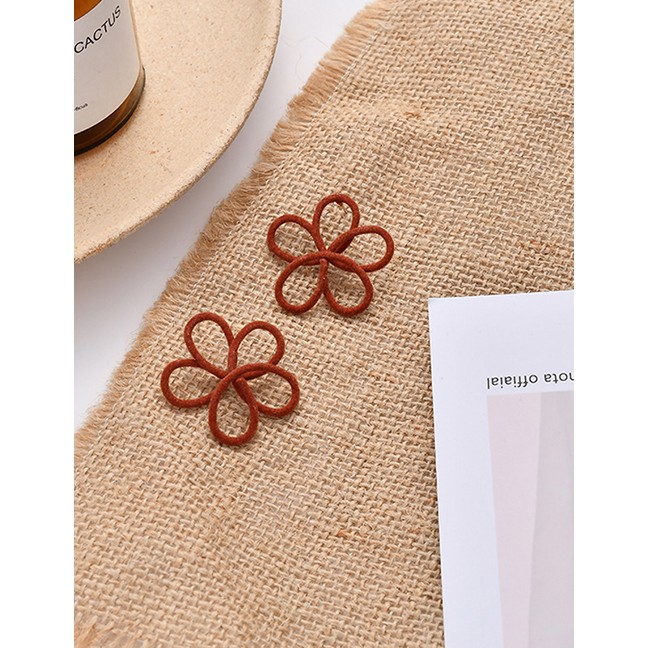 LRC Anting Tusuk Fashion Flocking Hollow Flower Earrings D67351