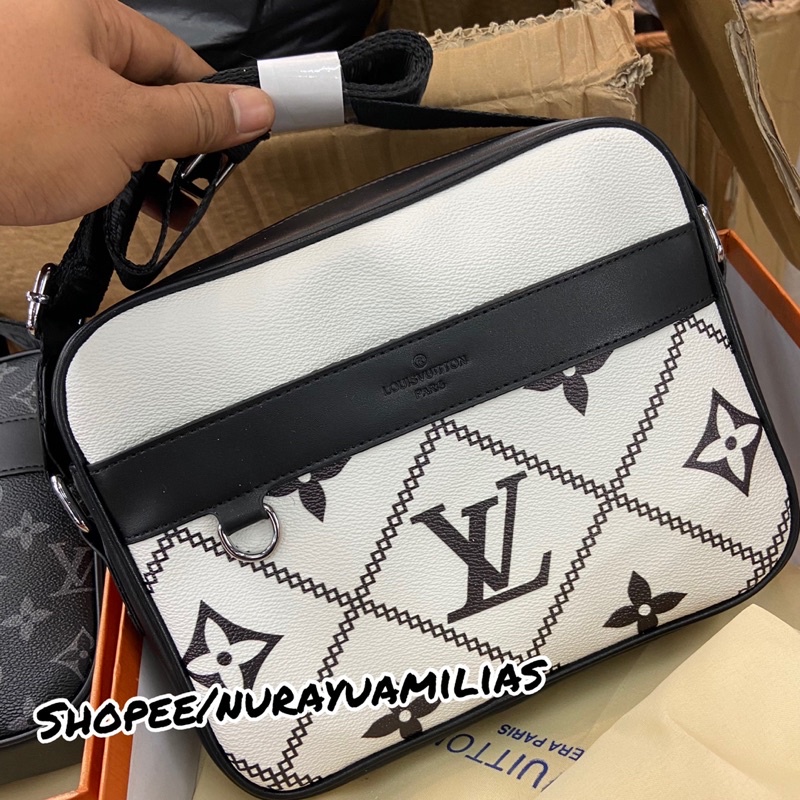 Tas selempang Louis Vuitton import free box messenger bag lv