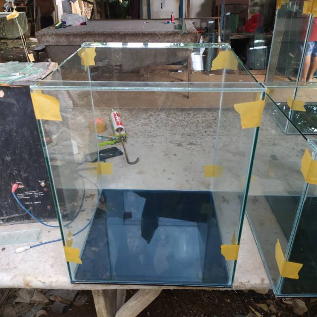 AQUARIUM ukuran 40x30x50