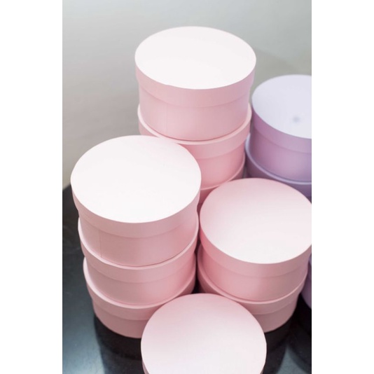 

bloom box diameter 15 tinggi 10cm kotak bunga