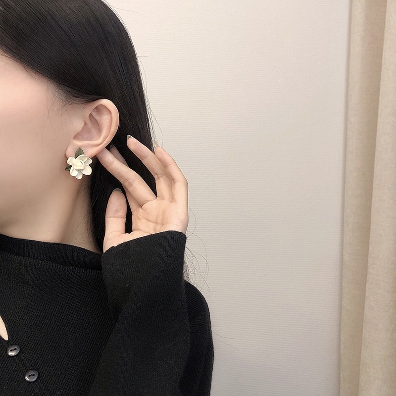 Anting Tusuk Motif Bunga Gardenia / Daun Hijau Ala Korea / Retro Untuk Wanita