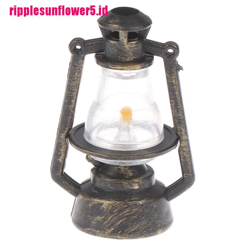 1pc Miniatur Lampu Minyak Tanah retro Skala 1: 12 Untuk Aksesoris Rumah Boneka 1: 6