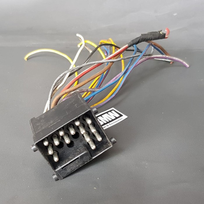 socket kabel untuk ganti audio universal BMW E34 E36 E38 E39 E46 {Part by BMW Speciall Part}