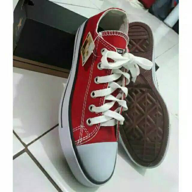 Sepatu converse.t.box