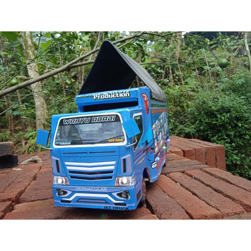 MINIATUR TRUK OLENG FULL LAMPU. MINIATUR TRUK BISA BELOK BISA OLENG. MAINAN ANAK TERMURAH. TRUK OLEN