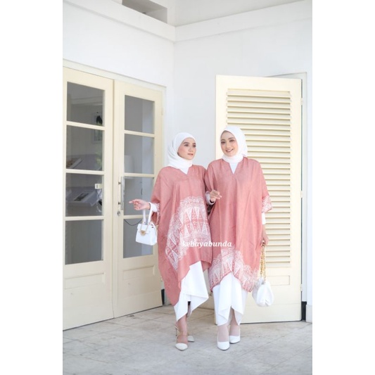 Bestari dan Bintari tunic batik