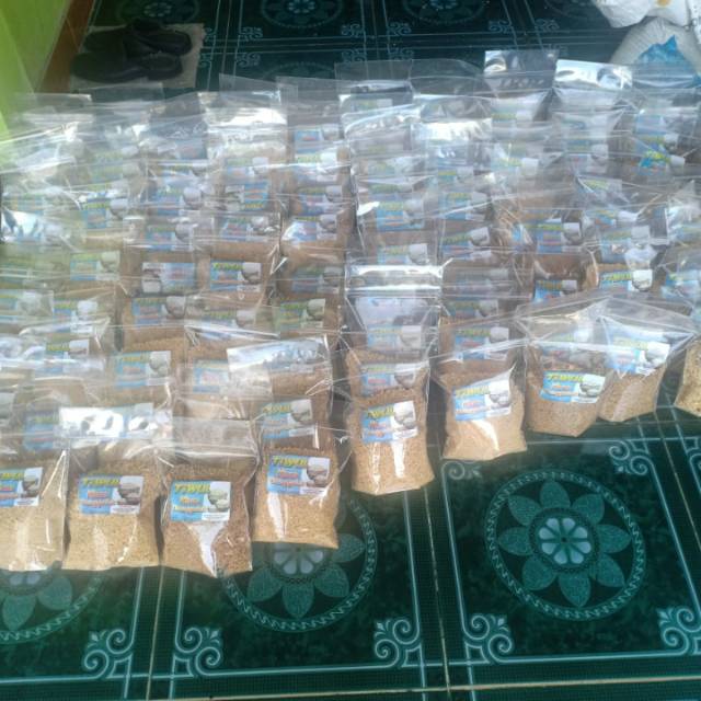 Tiwul instan khas trenggalek / tiwul karak/ pengganti nasi