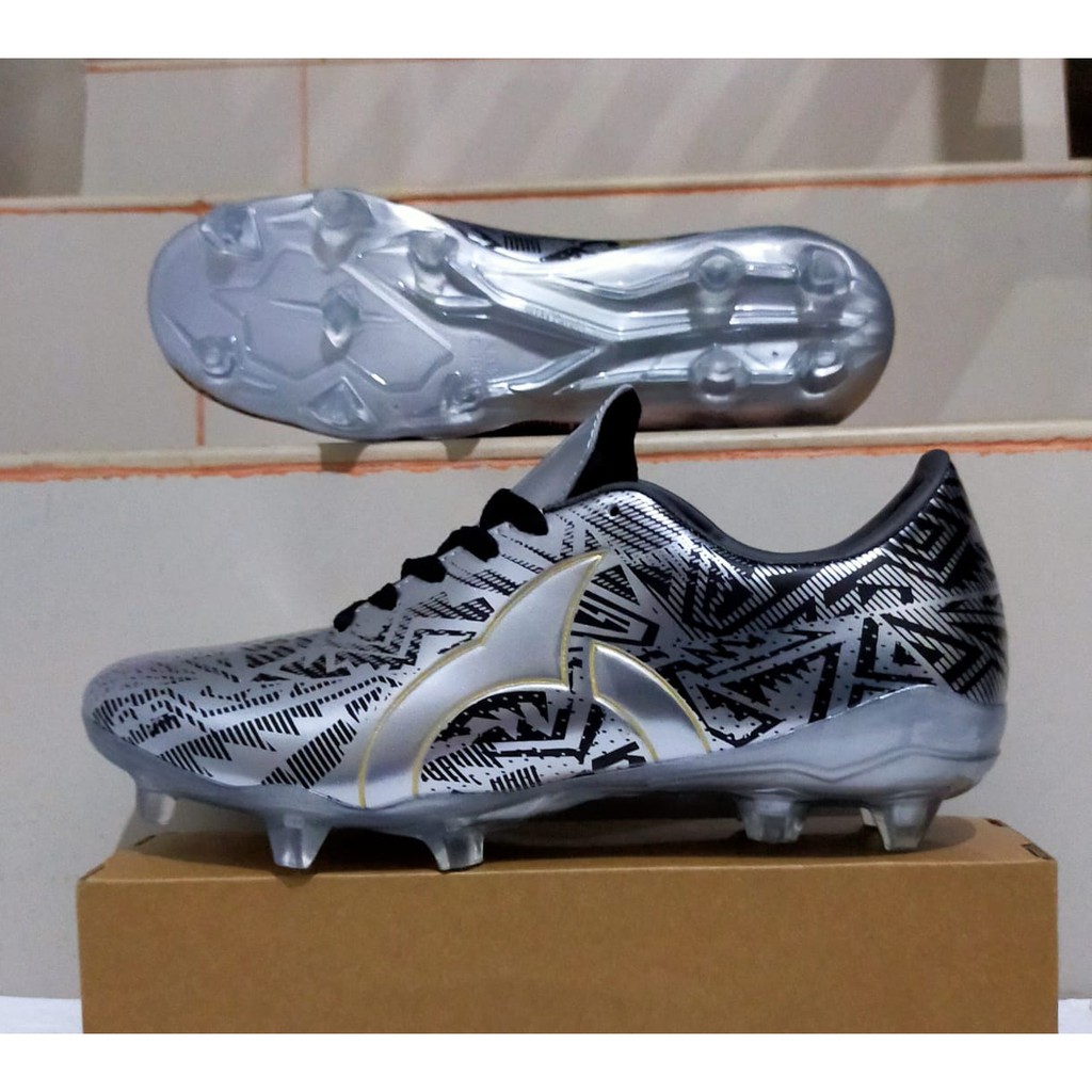 Sepatu Bola Ortuseight Catalyst Cypher in Grade ORI (BISA COD)-Ortus new silver