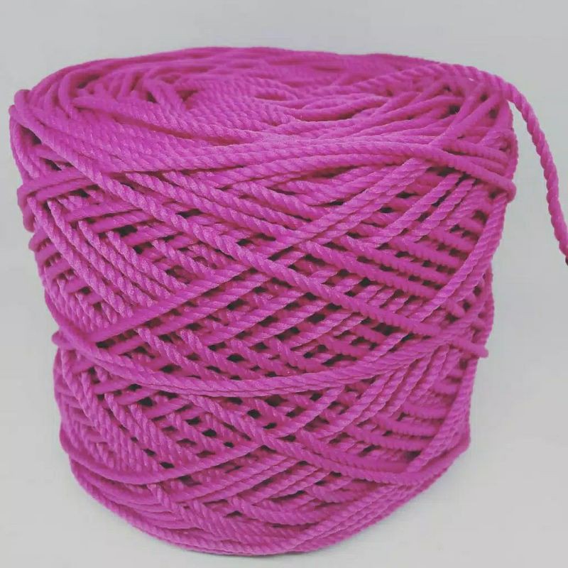 

BenangRajutPolyesterSuperPinkMagenta