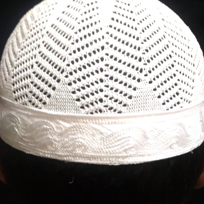 TERLARIS Peci Rajut Impor Madinah (Saudi) - Putih