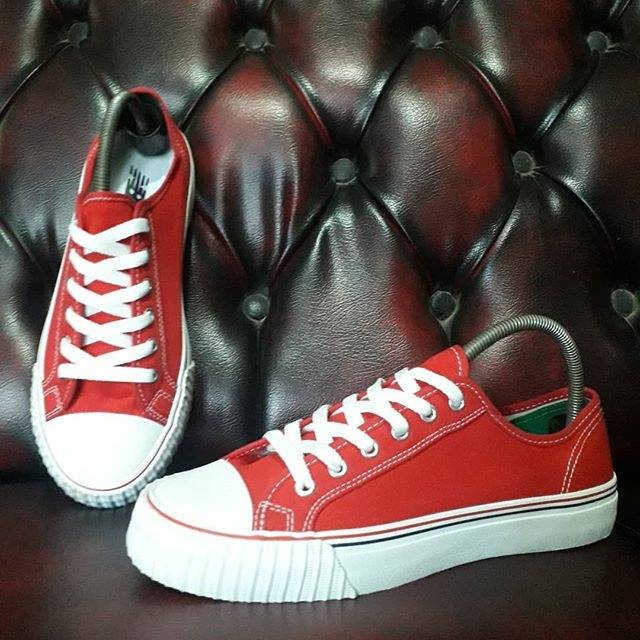 Pf Flyers Center Low