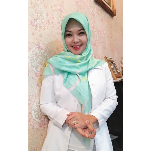 Hijab Paris Segi Empat Seri Athaya Part 1 Hijau Tosca