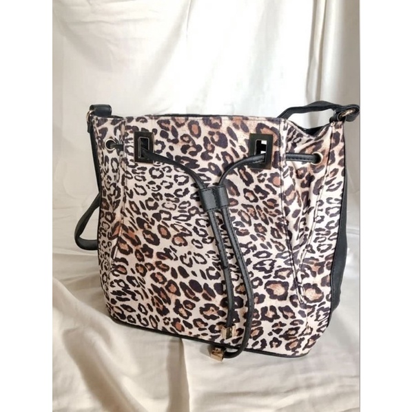 002| Sling Bag Leopard Dorothy Perkins