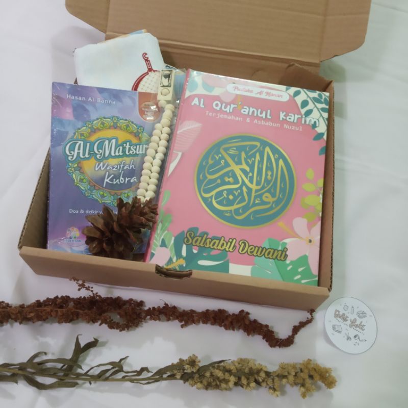 

hampers Al Qur'an custom