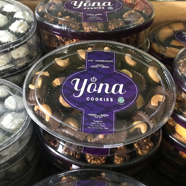 Cruchy Nut by Yona Cookies