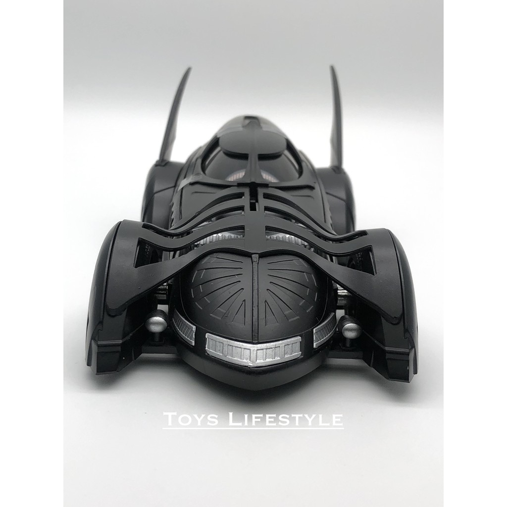 Jada Batman Forever 1966 Batmobile Figure Skala 1:24