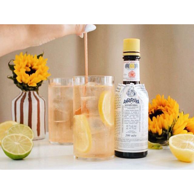 

ANGOSTURA AROMATIC BITTERS