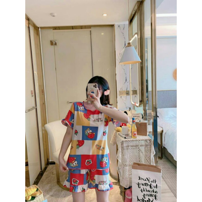 ST Set Stelan Baju Tidur Spandek Hotpant Neci Sinchan Kotak