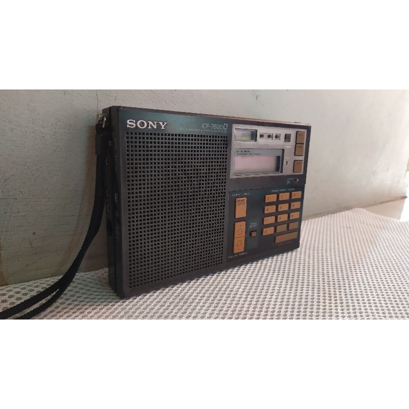 Radio Sony ICF-7600D