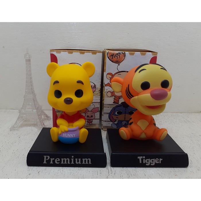 Pajangan Dashboard Mobil Pooh And Tiger