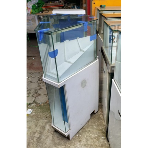 Etalase Siku/pojokan oppo dan samsung Second