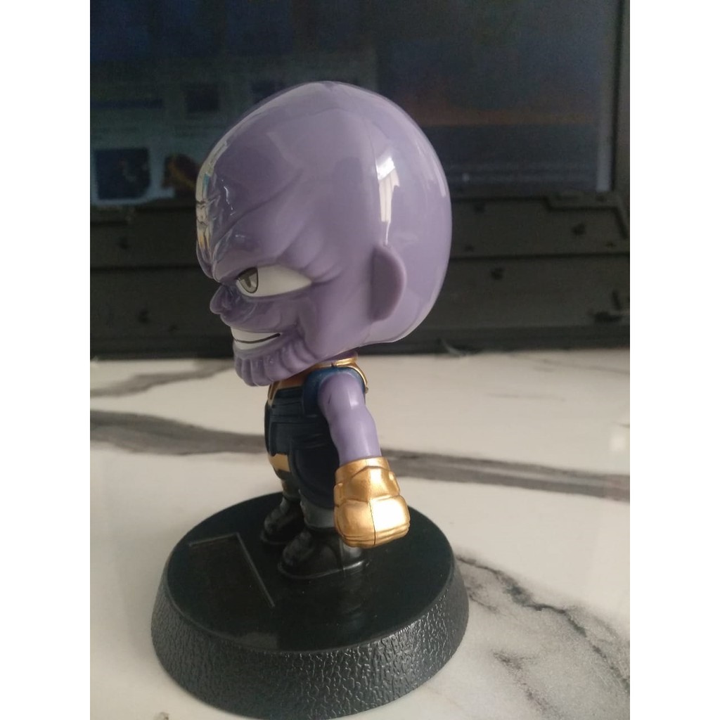 Boneka Dashboard Mobil Boneka Kepala Goyang Thanos Pajangan Dasboard