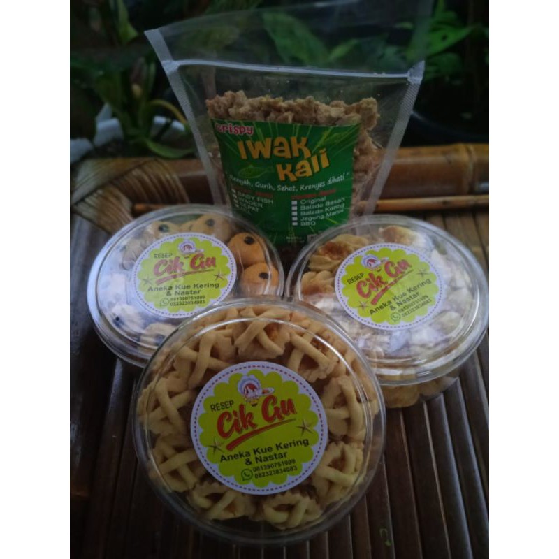 

paket kue lebaran Nastar, kue nastar keranjang, kue janit,nastar nanas,kripik wader