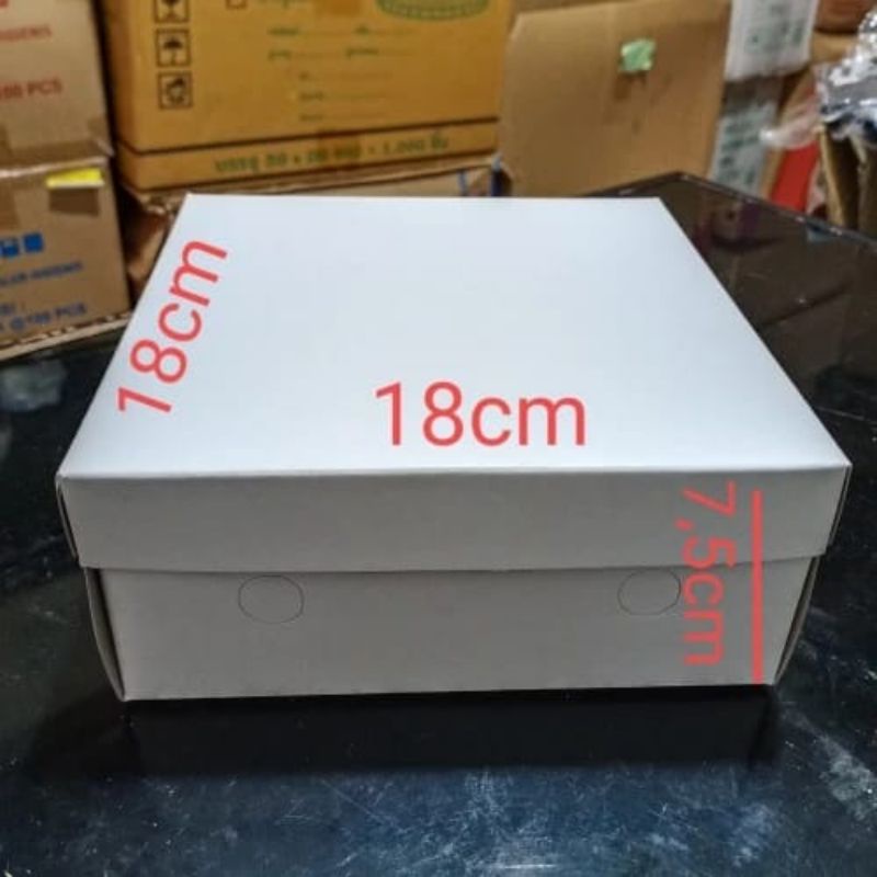 Box nasi / kotak dus nasi / Kertas karton makanan tebal 350gram ukuran 18x18