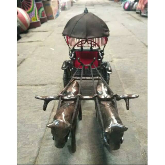 MINIATUR DELMAN DUA SAPI MODEL BECAK MANADO MALAYA 36 × 13 × 18 cm MURAH