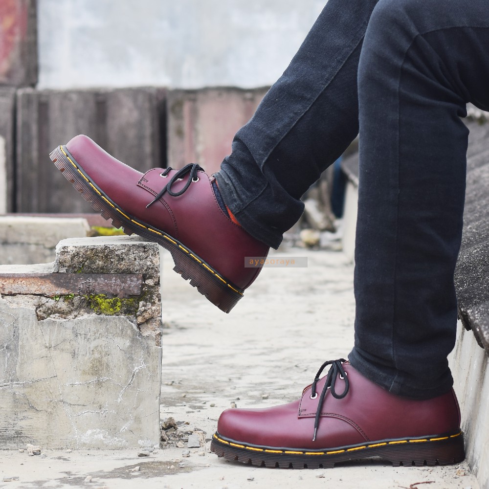 SEPATU Low Boots Pria Wanita Model Docmart Warna Maroon Merah 3 Hole / Lubang Original Bandung KULIT