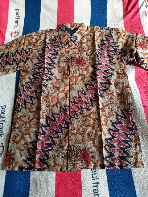 Kemeja Batik Pria Asli Solo Full Furing Lengan Pendek Katun Halus Motif Gondrowaru Abang Merah