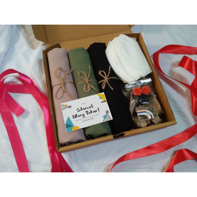 

hampers cewek/hampers hijab/hampers alat sholat