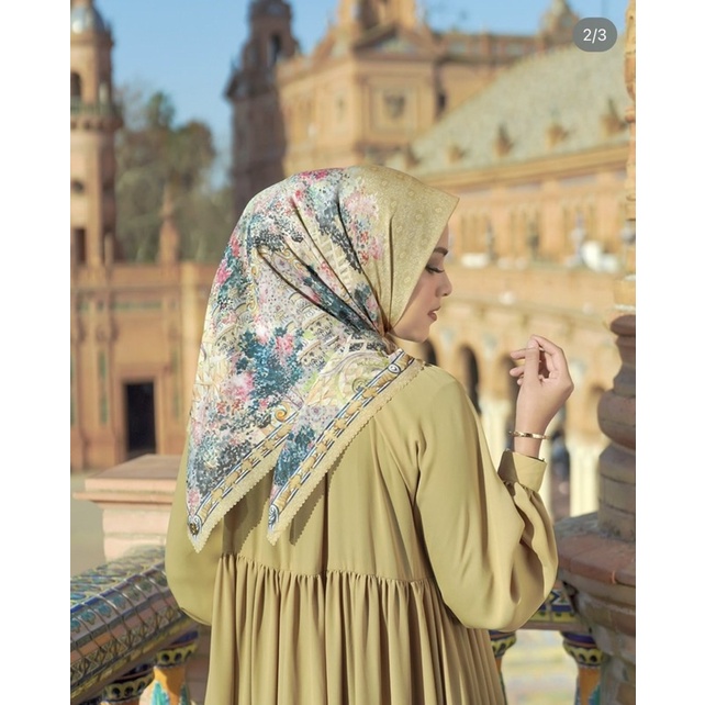 Preloved Buttonscarves Sevilla series ~ Butter