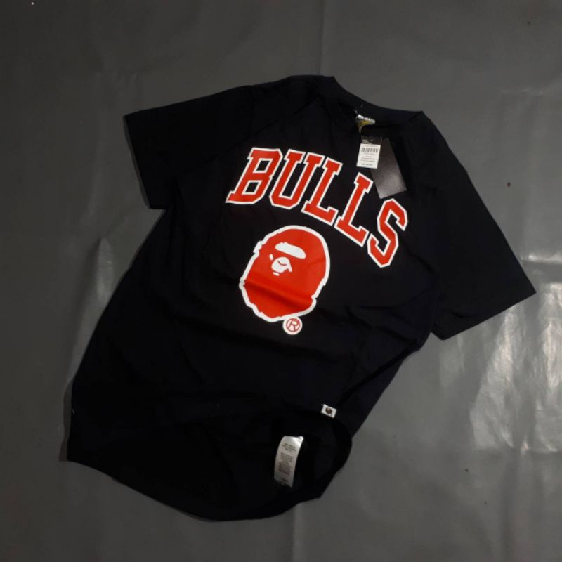 kaos bulls x bape