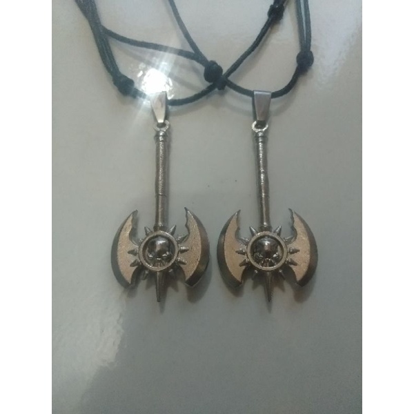 kalung kampak tengkorak