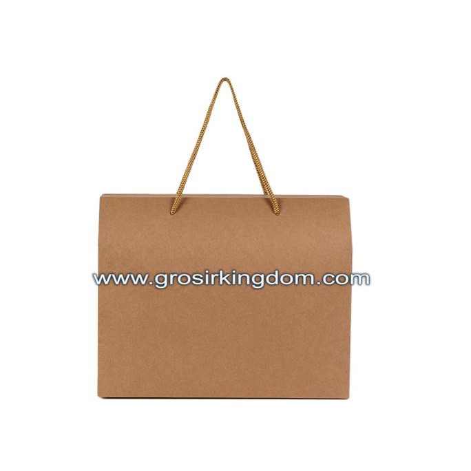 

Grosir Paper Bag, Paper Bag Polos, Kantong Karton, Kantong Souvenir