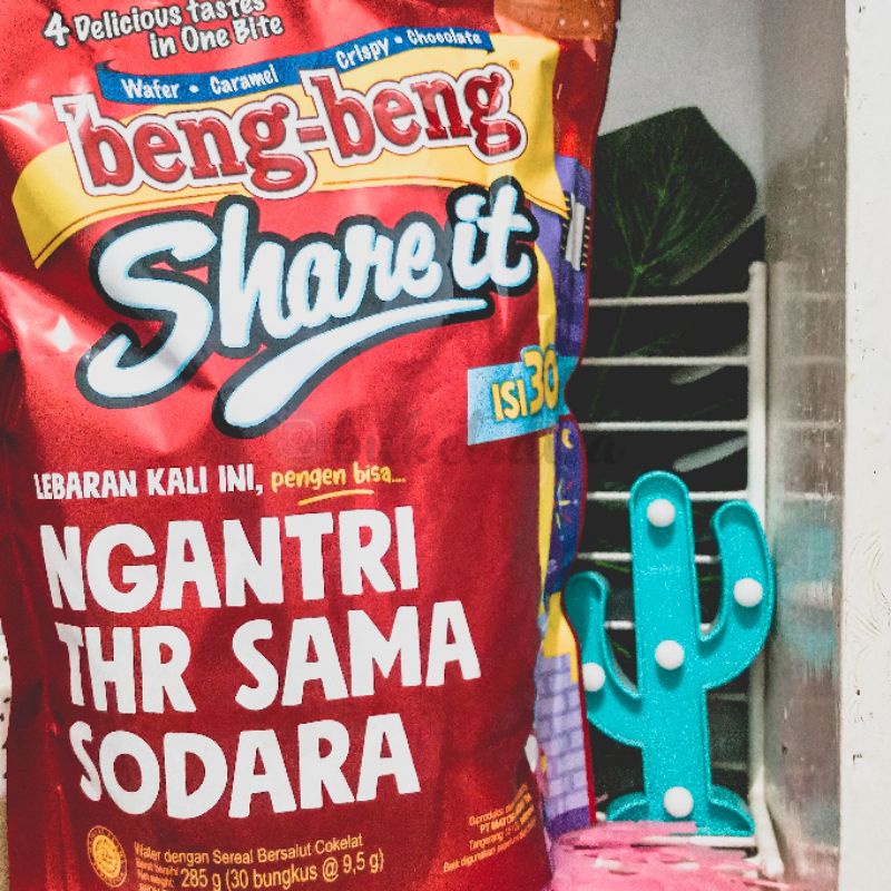 1 pack snack jajan camilan makanan ringan coklat manis beng-beng, Beng-Beng share it.