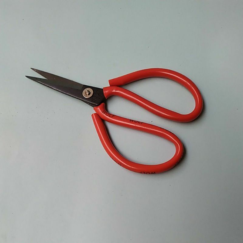 

gunting kodok / Gunting kain / gunting serbaguna tajam .harga 1 pc