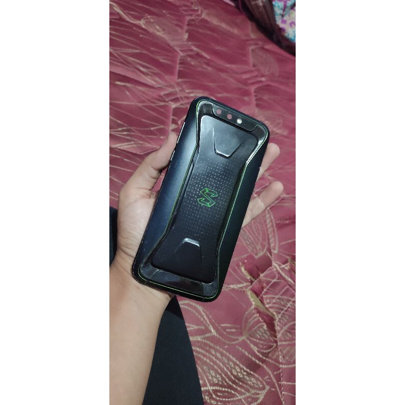 mesin Blackshark 1.mati total. minus ic power  ram 8+128 ufs aman. tanpa lcd.