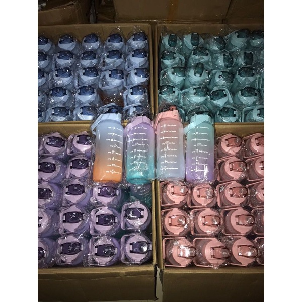 READY! Botol Minum Anak Gradiasi Warna Pastel /Botol Minum Motivasi dengan Penanda Waktu Kapasitas 2L/TUMBLER