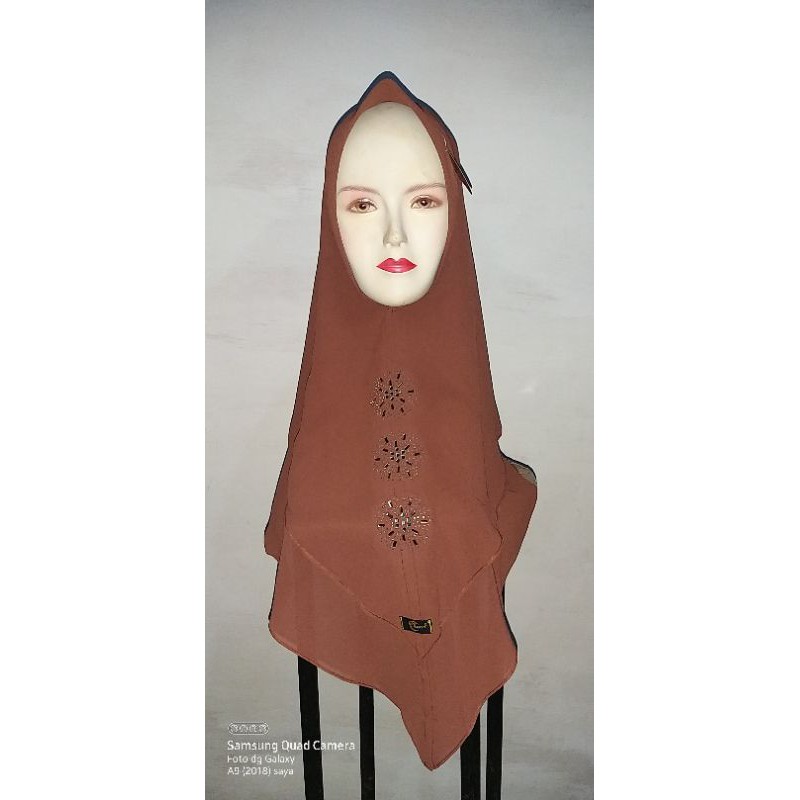 Hijab Arsya Monte